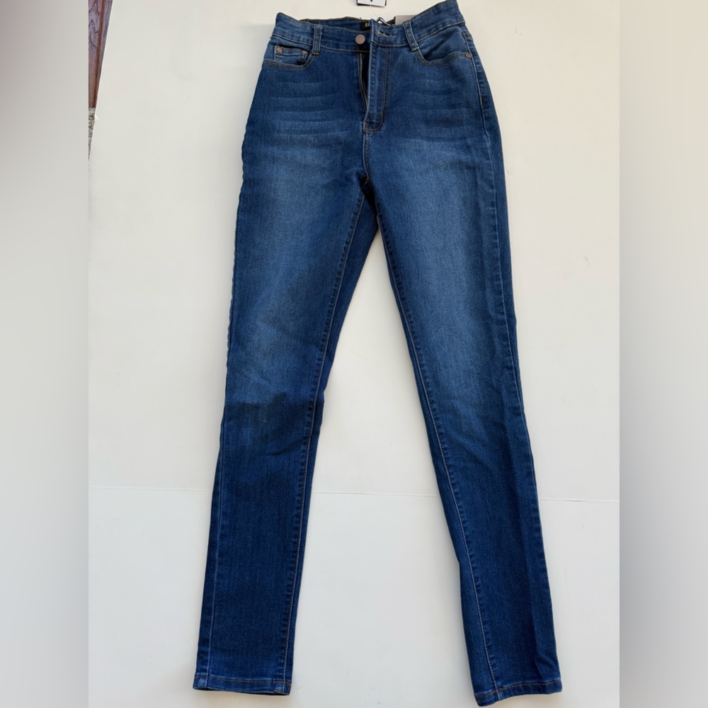 NWT Fashion Nova Skinny Jeans | Dark Wash | Size 9/10